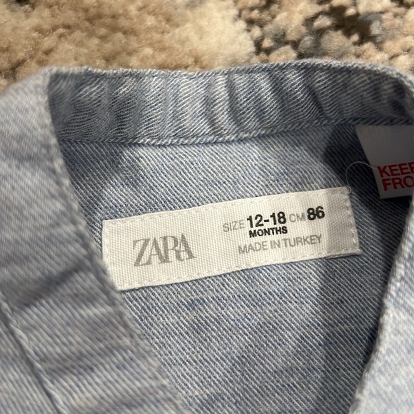 NWT Zara Baby Boy Chambray Button Down Shirt (12-18M) - Picture 3 of 3